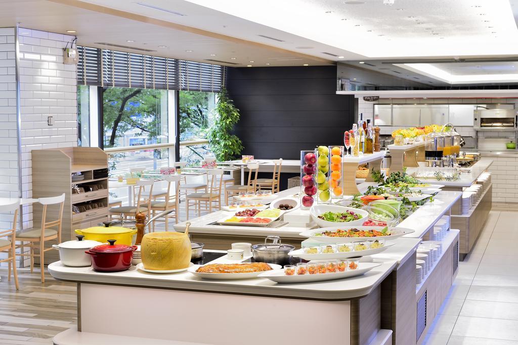 Hotel Nikko Fukuoka Fukuoka  Exterior foto A buffet in Japan