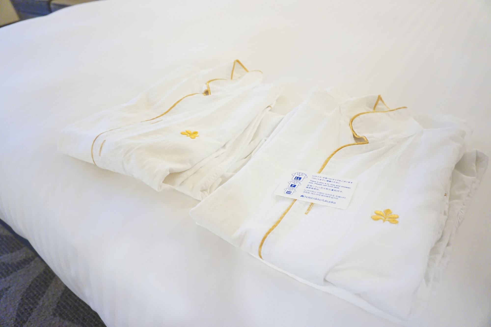 Hotel Nikko Fukuoka Fukuoka  Exterior foto A cleanroom smock